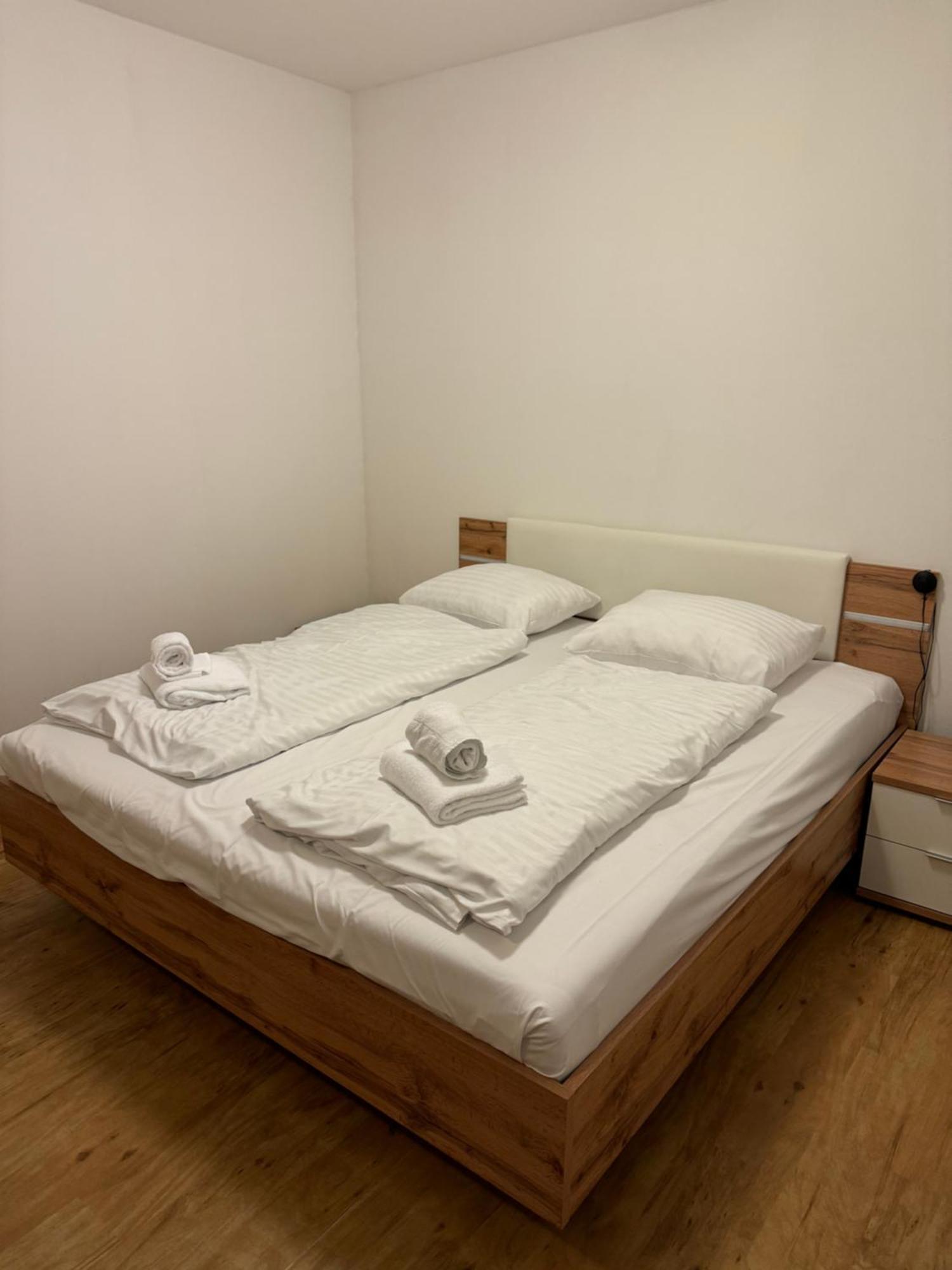 L&B Lake View Modern Apartment ลิปโนนัดเวิลตาวู ภายนอก รูปภาพ