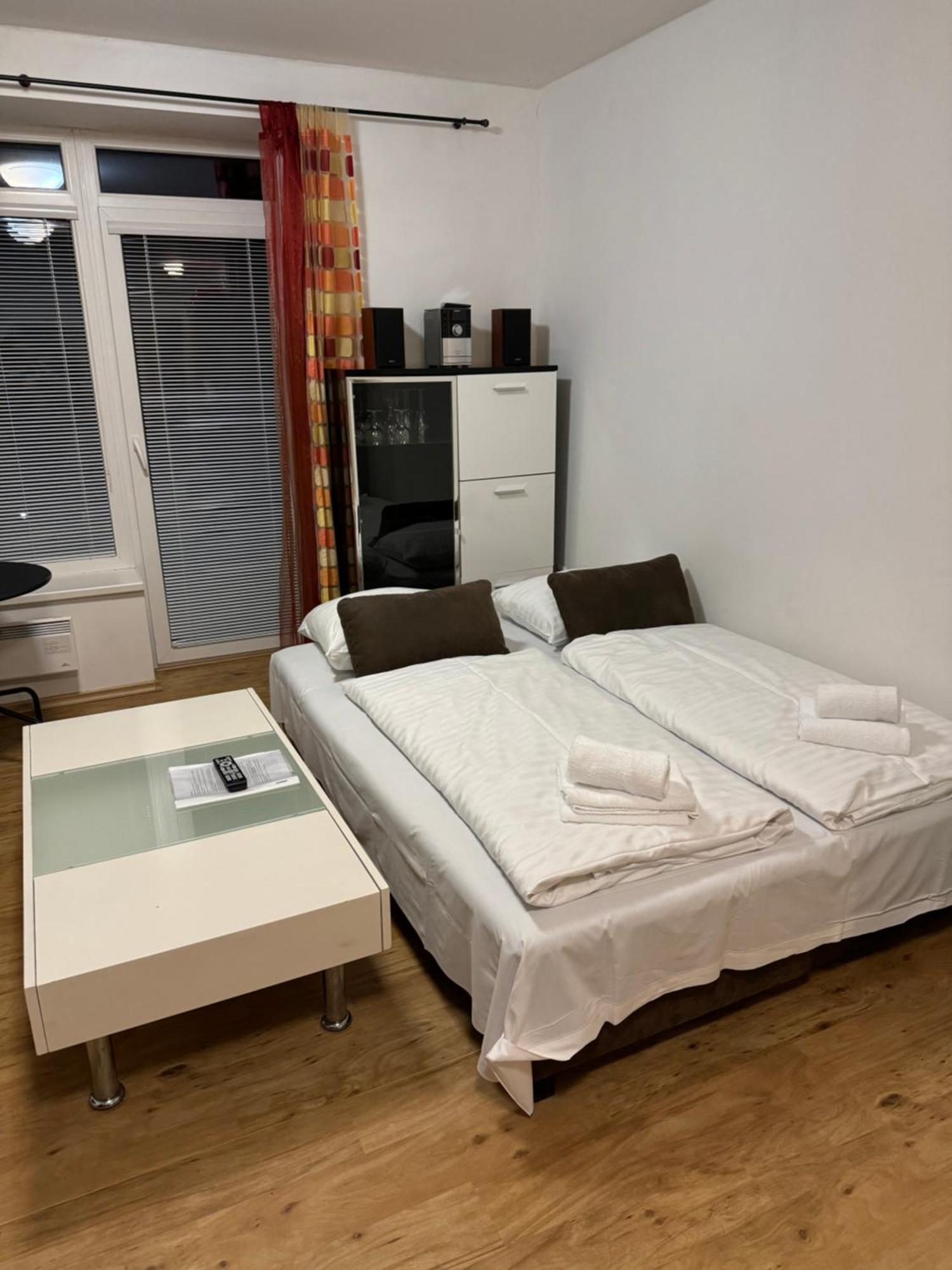 L&B Lake View Modern Apartment ลิปโนนัดเวิลตาวู ภายนอก รูปภาพ